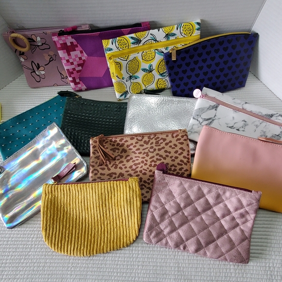 ipsy Handbags - 13 Ipsy Glam Bag Cosmetic Pouches Lot Zipped Zipper Empty Travel Lemon Hearts